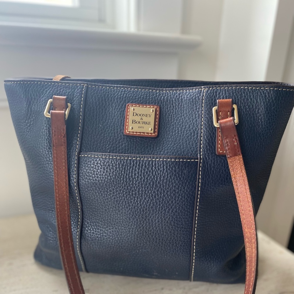 Dooney & Bourke handbag